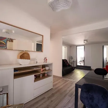 Apartment De 80m2 Refait A Neuf *
